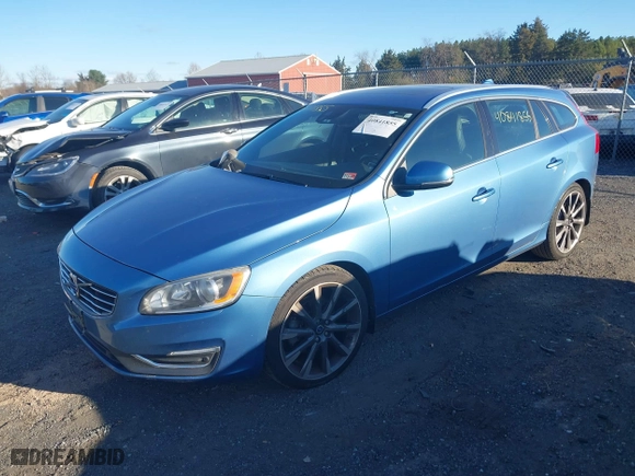 2015 Volvo V60 T5 Drive-E Premier Plus with VIN YV140MEC0F1182534, listed as a IAAI auction lot 40841855 with 109,461 mi miles. Bid and sale history available at carsss.com. Image 17.