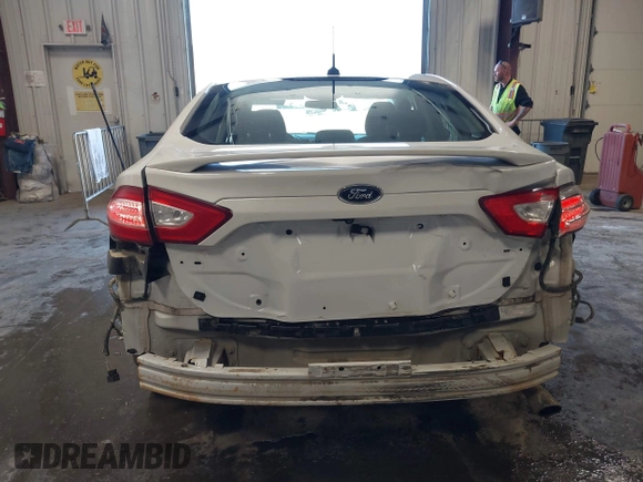 2016 Ford Fusion SE with VIN 3FA6P0HD0GR216525, listed as a IAAI auction lot 41977795 with 154,664 mi miles. Bid and sale history available at carsss.com. Image 17.