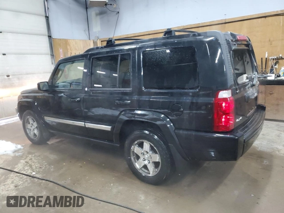 2010 Jeep Commander Sport z VIN 1J4RG4GK5AC153002, wystawiony jako Copart lot #43247725 z przebiegiem 189 879 mil mil oraz Czysty tytuł • Clean title. Historia ofert i sprzedaży dostępna na DreamBid. Obrazek 2.