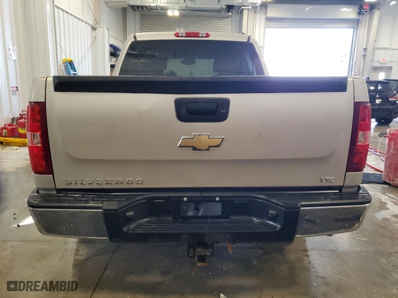2007 Chevrolet Silverado 1500 LT w/2LT with VIN 2GCEK13MX71672361, listed as a Copart auction lot 47990585 with NaN miles and Clean Title. Bid and sale history available at carsss.com. Image 6.