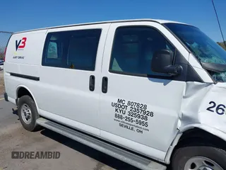 2017 GMC Savana Cargo z VIN 1GTW7AFF7H1915702, wystawiony jako IAAI lot #41768370 z przebiegiem 120 997 mil mil oraz . Historia ofert i sprzedaży dostępna na DreamBid. Obrazek 17.