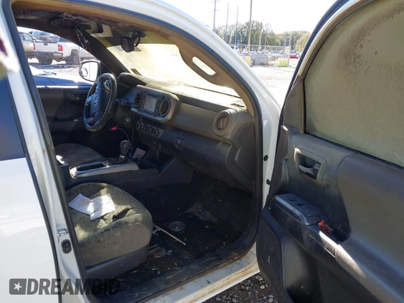 2017 Toyota Tacoma SR5 with VIN 5TFCZ5AN3HX086112, listed as a IAAI auction lot 41247889 with Not Provided miles and . Bid and sale history available at DreamBid. Image 5.