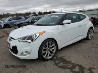 2015 Hyundai Veloster with VIN KMHTC6AD4FU221204, listed as a Copart auction lot 49499075 with 110,677 mi miles and Salvage Title. Bid and sale history available at carsss.com. Image 1.