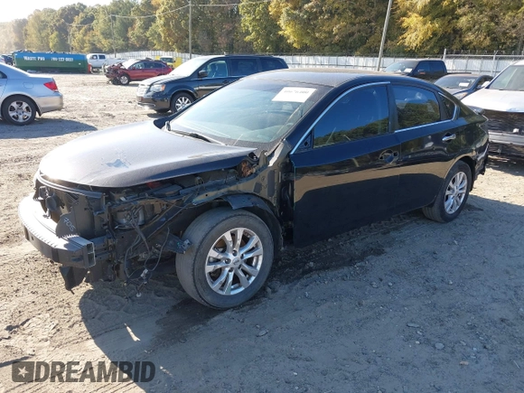 2014 Nissan Altima 2.5 with VIN 1N4AL3AP7EC410329, listed as a IAAI auction lot 40676400 with 153,626 mi miles. Bid and sale history available at carsss.com. Image 2.