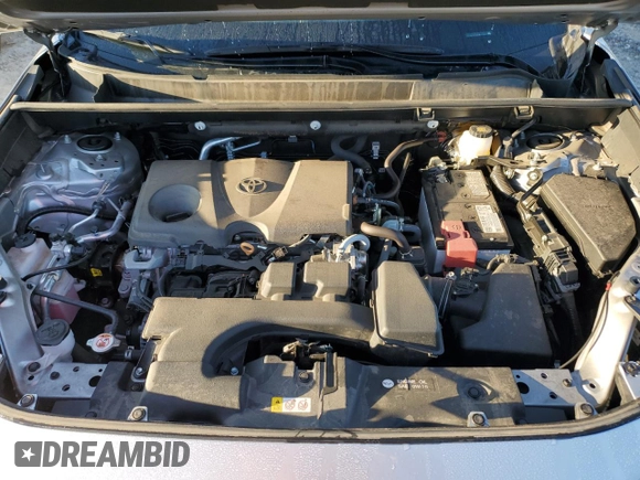 2022 Toyota RAV4 XLE with VIN 2T3W1RFV2NW195861, listed as a Copart auction lot 69635394 with 19,815 mi miles and Non repairable. Bid and sale history available at DreamBid. Image 12.
