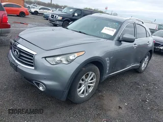 2016 Infiniti QX70 z VIN JN8CS1MW0GM400207, wystawiony jako IAAI lot #41952548 z przebiegiem 146 943 mil mil oraz . Historia ofert i sprzedaży dostępna na DreamBid. Obrazek 2.