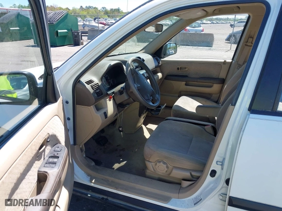 2006 Honda CR-V LX with VIN JHLRD68546C026819, listed as a IAAI auction lot 41883259 with 136,150 mi miles. Bid and sale history available at carsss.com. Image 5.