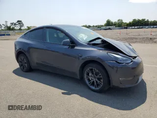 2024 Tesla Model Y Long Range с VIN 7SAYGDEE7RF180945, выставлен на аукционе Copart как лот 62059735 с пробегом Не указан миль и Списание • Salvage title. История ставок и продаж доступна на DreamBid. Изображение 4.