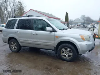 2008 Honda Pilot SE with VIN 5FNYF18388B050762, listed as a IAAI auction lot 41735234 with 184,245 mi miles. Bid and sale history available at carsss.com. Image 15.