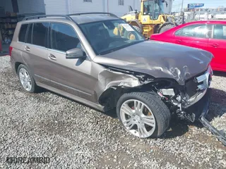 2013 Mercedes-Benz GLK-Class GLK 350 with VIN WDCGG8JB2DG041715, listed as a IAAI auction lot 41748511 with 96,294 mi miles. Bid and sale history available at carsss.com. Image 1.