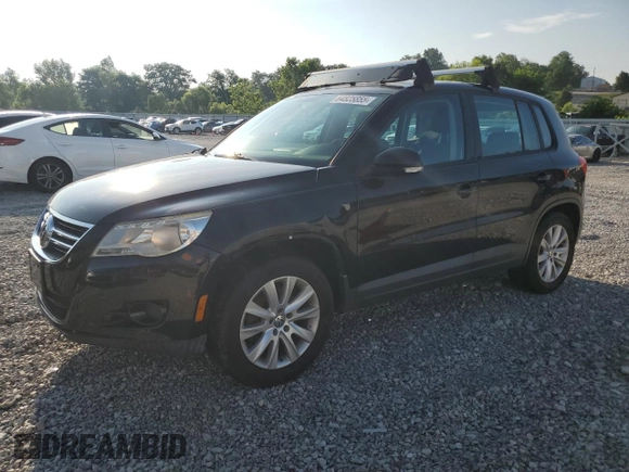 2010 Volkswagen Tiguan S z VIN WVGBV7AX3AW516605, wystawiony jako Copart lot #64825855 z przebiegiem 116 833 mil mil oraz Czysty tytuł • Clean title. Historia ofert i sprzedaży dostępna na DreamBid. Obrazek 1.
