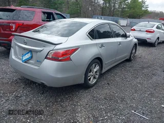 2014 Nissan Altima 2.5 S with VIN 1N4AL3APXEC402242, listed as a IAAI auction lot 42037912 with 140,010 mi miles. Bid and sale history available at carsss.com. Image 4.