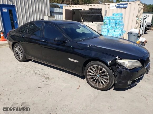2009 BMW 7 Series 750i with VIN WBAKA83549CY33241, listed as a Copart auction lot 75237884 with 130,585 mi miles and Salvage Title. Bid and sale history available at carsss.com. Image 4.