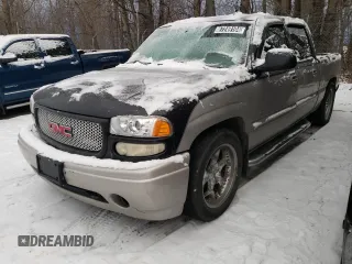 2006 GMC Sierra Denali z VIN 2GTEK63NX61283272, wystawiony jako Copart lot #87249104 z przebiegiem 142 577 mil mil oraz Tytuł czysty. Historia ofert i sprzedaży dostępna na DreamBid. Obrazek 1.