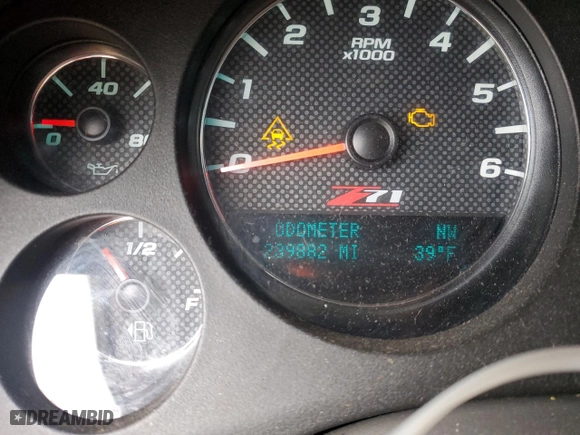 2009 Chevrolet Suburban LT w/2LT with VIN 1GNFK26339R234196, listed as a Copart auction lot 46078305 with 239,882 mi miles and Salvage Title. Bid and sale history available at carsss.com. Image 9.