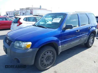 2006 Ford Escape XLS with VIN 1FMYU02Z76KD03045, listed as a IAAI auction lot 42267662 with 289,966 mi miles and . Bid and sale history available at DreamBid. Image 2.