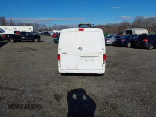 2017 Nissan NV200 S z VIN 3N6CM0KNXHK718750, wystawiony jako IAAI lot #40924549 z przebiegiem 182 586 mil mil oraz . Historia ofert i sprzedaży dostępna na DreamBid. Obrazek 16.