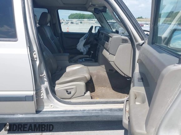 2007 Jeep Commander Sport с VIN 1J8HG48P37C560006, выставлен на аукционе IAAI как лот 42558974 с пробегом 223 413 миль миль и . История ставок и продаж доступна на DreamBid. Изображение 5.