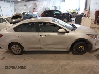 2020 Kia Rio LX with VIN 3KPA24AD9LE263266, listed as a IAAI auction lot 42006180 with 39,488 mi miles. Bid and sale history available at carsss.com. Image 13.