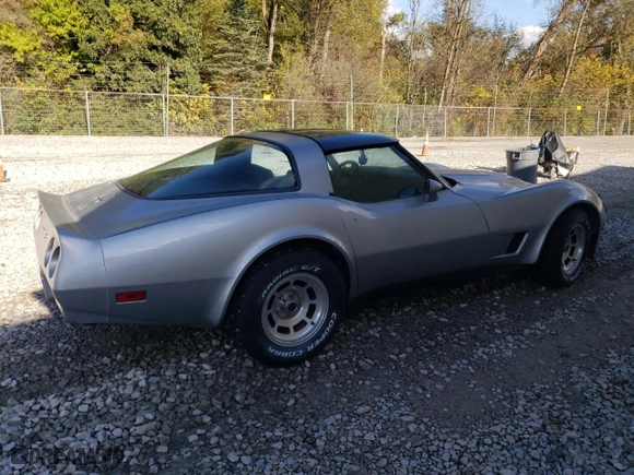 1981 Chevrolet Corvette with VIN 1G1AY8765BS402764, listed as a Copart auction lot 75602154 with 16,682 mi miles and Salvage Title. Bid and sale history available at carsss.com. Image 3.