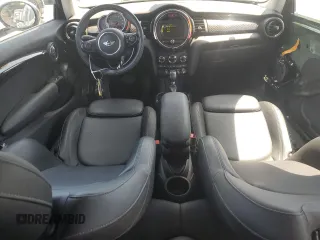 2018 MINI Hardtop Cooper S z VIN WMWXP7C5XJ2A49058, wystawiony jako Copart lot #60649105 z przebiegiem 24 842 mil mil oraz Szkoda całkowita • Salvage title. Historia ofert i sprzedaży dostępna na DreamBid. Obrazek 8.