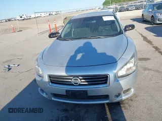 2014 Nissan Maxima S z VIN 1N4AA5AP7EC496209, wystawiony jako IAAI lot #42245578 z przebiegiem 135 000 mil mil oraz . Historia ofert i sprzedaży dostępna na DreamBid. Obrazek 6.