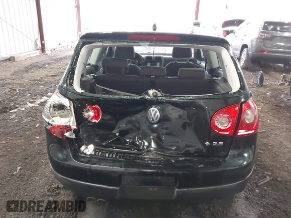 2007 Volkswagen Rabbit with VIN WVWBR71KX7W055764, listed as a IAAI auction lot 41282462 with 179,475 mi miles and . Bid and sale history available at DreamBid. Image 6.