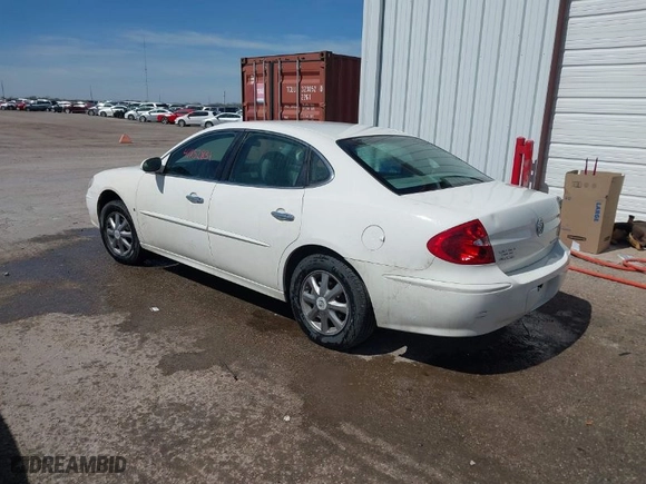 2007 Buick LaCrosse CXL with VIN 2G4WD552471240832, listed as a IAAI auction lot 41852831 with 225,397 mi miles. Bid and sale history available at carsss.com. Image 3.