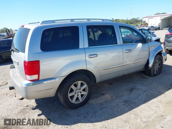 2008 Chrysler Aspen Limited z VIN 1A8HW58N98F142198, wystawiony jako IAAI lot #41775463 z przebiegiem 231 285 mil mil oraz . Historia ofert i sprzedaży dostępna na DreamBid. Obrazek 4.
