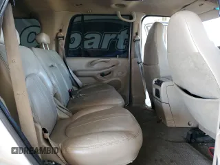 2002 Ford Expedition Eddie Bauer z VIN 1FMPU18L22LA23719, wystawiony jako Copart lot #57863995 z przebiegiem 148 641 mil mil oraz Szkoda całkowita • Salvage title. Historia ofert i sprzedaży dostępna na DreamBid. Obrazek 10.