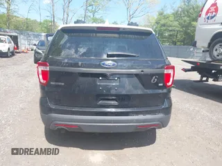 2016 Ford Police Interceptor Utility z VIN 1FM5K8AR3GGB36826, wystawiony jako IAAI lot #42177474 z przebiegiem 65 464 mil mil oraz . Historia ofert i sprzedaży dostępna na DreamBid. Obrazek 16.