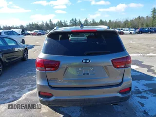 2019 Kia Sorento LX z VIN 5XYPGDA33KG537470, wystawiony jako IAAI lot #41970865 z przebiegiem 77 010 mil mil oraz . Historia ofert i sprzedaży dostępna na DreamBid. Obrazek 17.