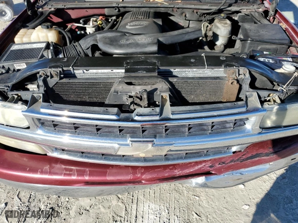 2004 Chevrolet Tahoe LS with VIN 1GNEC13Z44J305490, listed as a Copart auction lot 42147795 with 271,206 mi miles and Non Repairable. Bid and sale history available at carsss.com. Image 12.