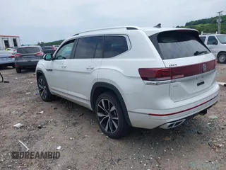 2024 Volkswagen Atlas SEL Premium R-Line with VIN 1V2FR2CA7RC598307, listed as a IAAI auction lot 42326908 with 16,792 mi miles and . Bid and sale history available at DreamBid. Image 3.