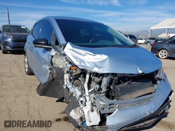 2017 Chevrolet Bolt EV LT z VIN 1G1FW6S02H4186534, wystawiony jako IAAI lot #41851755 z przebiegiem 129 483 mil mil oraz . Historia ofert i sprzedaży dostępna na DreamBid. Obrazek 6.