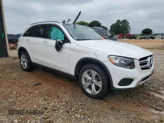 2018 Mercedes-Benz GLC 300 with VIN WDC0G4JBXJV044928, listed as a Copart auction lot 61679175 with 151,450 mi miles and Salvage title. Bid and sale history available at DreamBid. Image 4.