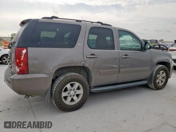 2011 GMC Yukon SLT z VIN 1GKS1CE01BR359134, wystawiony jako Copart lot #53693295 z przebiegiem 95 060 mil mil oraz Szkoda całkowita • Salvage title. Historia ofert i sprzedaży dostępna na DreamBid. Obrazek 3.