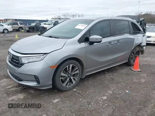 2021 Honda Odyssey Touring with VIN 5FNRL6H82MB009480, listed as a IAAI auction lot 41728056 with 84,577 mi miles. Bid and sale history available at carsss.com. Image 17.