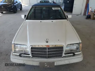 1995 Mercedes-Benz E Class with VIN WDBEA66E7SC186998, listed as a Copart auction lot 48033005 with 114,643 mi miles and Clean Title. Bid and sale history available at carsss.com. Image 5.