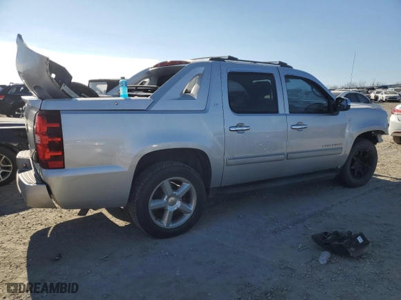 2012 Chevrolet Avalanche LT with VIN 3GNTKFE71CG150951, listed as a Copart auction lot 41843935 with 147,356 mi miles and Salvage Title. Bid and sale history available at carsss.com. Image 3.