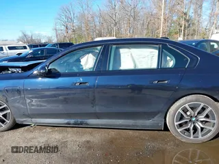 2024 BMW 7 Series with VIN WBA43EH0XRCP19582, listed as a IAAI auction lot 41195408 with Not provided miles and . Bid and sale history available at DreamBid. Image 14.