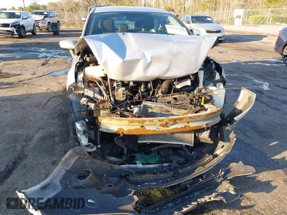 2017 Ford Fiesta SE with VIN 3FADP4EJ7HM118700, listed as a IAAI auction lot 41656550 with 81,995 mi miles. Bid and sale history available at carsss.com. Image 6.