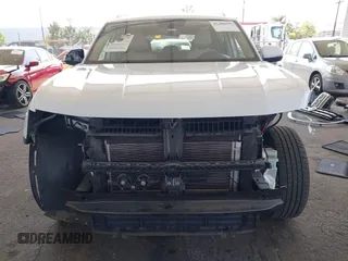 2018 Volkswagen Atlas SE with VIN 1V2CR2CAXJC594811, listed as a IAAI auction lot 42408595 with 65,247 mi miles and . Bid and sale history available at DreamBid. Image 6.