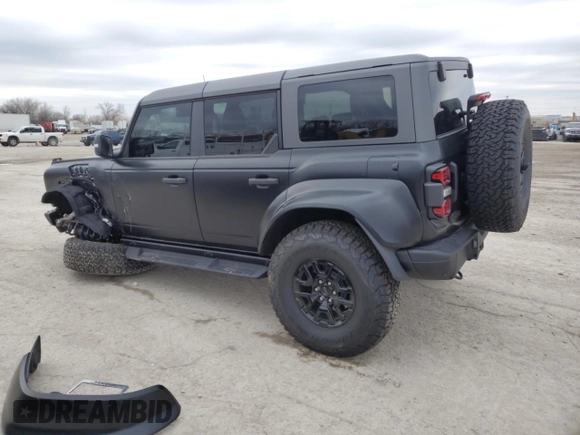2024 Ford Bronco Raptor z VIN 1FMEE0RR1RLA48137, wystawiony jako Copart lot #87255664 z przebiegiem 1 974 mil mil oraz Szkoda całkowita • Salvage title. Historia ofert i sprzedaży dostępna na DreamBid. Obrazek 2.