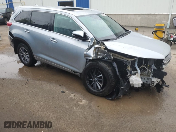 2018 Toyota Highlander SE with VIN 5TDJZRFH2JS528343, listed as a Copart auction lot 56942905 with 84,492 mi miles and Salvage title. Bid and sale history available at DreamBid. Image 4.