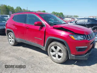 2018 Jeep Compass Latitude z VIN 3C4NJDBB4JT436816, wystawiony jako IAAI lot #42237141 z przebiegiem 74 926 mil mil oraz . Historia ofert i sprzedaży dostępna na DreamBid. Obrazek 1.