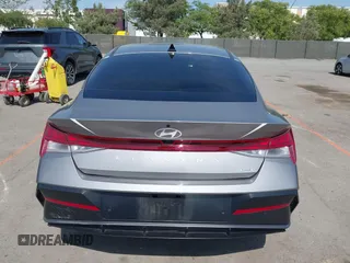 2024 Hyundai Elantra Limited z VIN KMHLN4DJ7RU096025, wystawiony jako IAAI lot #42392773 z przebiegiem 11 616 mil mil oraz . Historia ofert i sprzedaży dostępna na DreamBid. Obrazek 15.