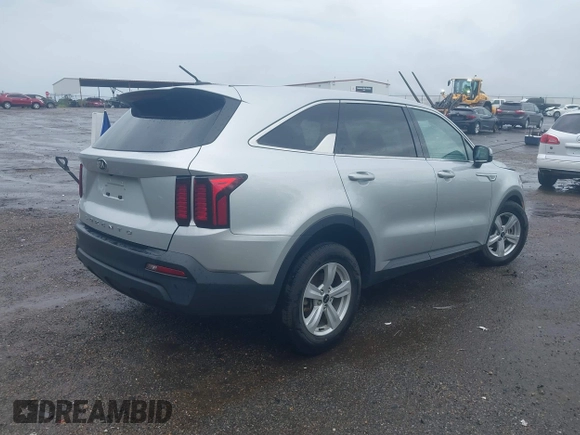 2021 Kia Sorento LX with VIN 5XYRG4LC7MG021606, listed as a IAAI auction lot 39290637 with 67,949 mi miles and . Bid and sale history available at DreamBid. Image 4.