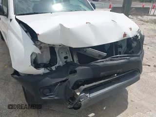 2013 Toyota Tacoma with VIN 5TFTX4CNXDX030000, listed as a IAAI auction lot 42098777 with 198,791 mi miles and . Bid and sale history available at DreamBid. Image 18.