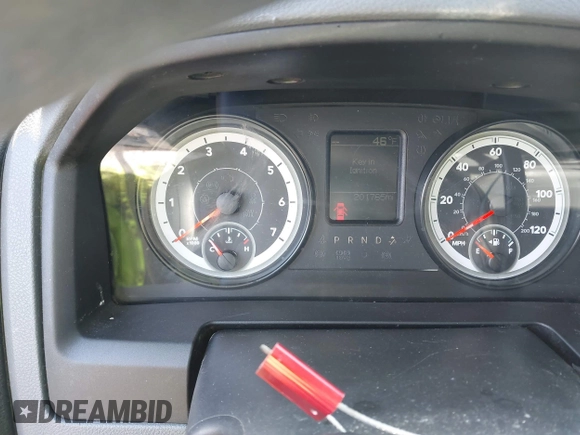 2016 Ram 1500 Tradesman z VIN 1C6RR7ST8GS137187, wystawiony jako IAAI lot #41608461 z przebiegiem 201 765 mil mil oraz . Historia ofert i sprzedaży dostępna na DreamBid. Obrazek 7.